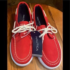 Nautica childrens shoe. NWT.  Inv 5014a